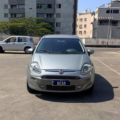 FIAT PUNTO 1.6 ESSENCE 16V FLEX 4P AUTOMATIZADO FIAT PUNTO 1.6 ESSENCE 16V FLEX 4P AUTOMATIZADO